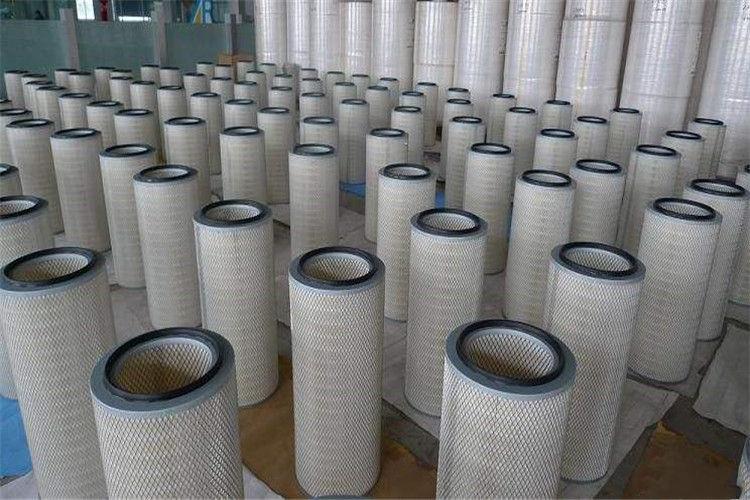 要选择适合客户规格的设备,环保除尘滤筒的型号有很多,每一种都有不同的用途,所以客户选择的时候必需要结合自己的实际情况,否则购买的设备不能使用更加麻烦 要选择适合客户规格的设备,环保除尘滤筒的型号有很多,每一种都有不同的用途,所以客户选择的时候必需要结合自己的实际情况,否则购买的设备不能使用更加麻烦
